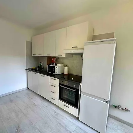 Appartamento Luminoso Domus EUR-2