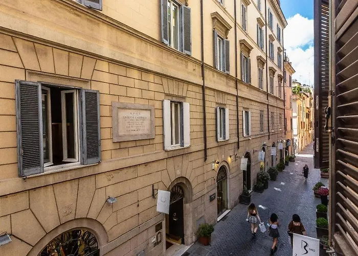 Vittoria Rental in Rome
