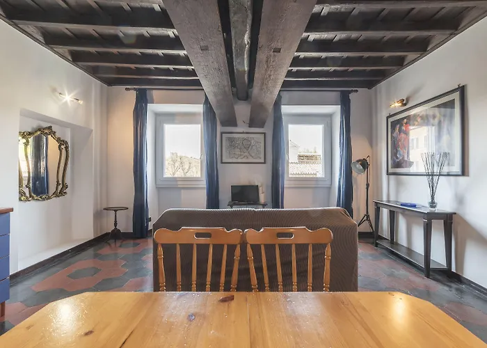 Guesthost - Colosseo Modern Apartment